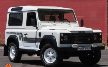Land-Rover-Defender-1995-SUV