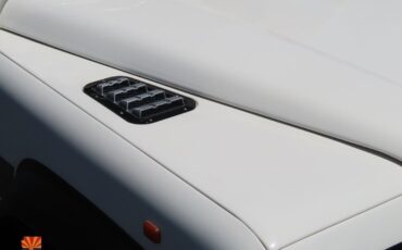 Land-Rover-Defender-1995-SUV-39