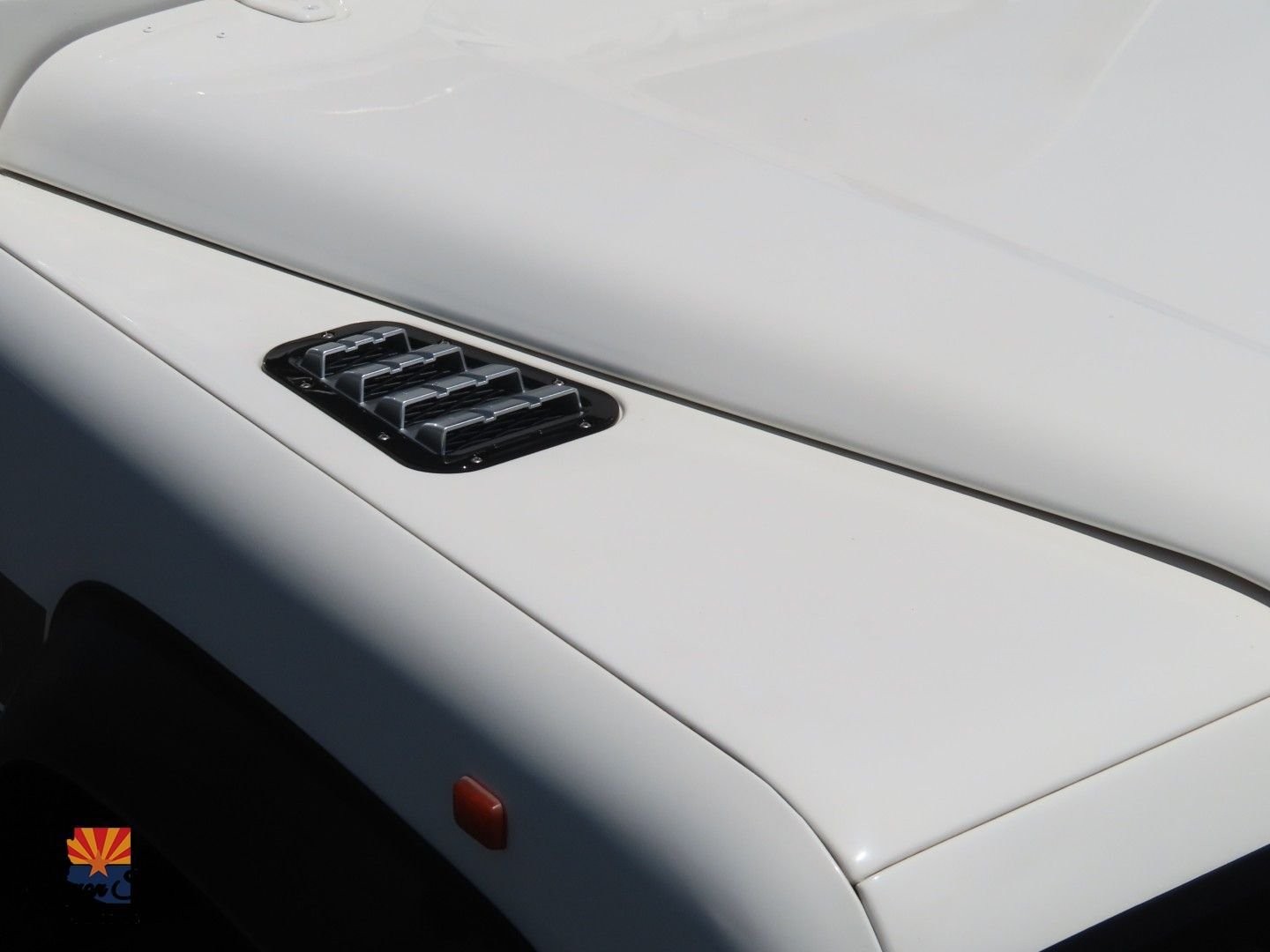 Land-Rover-Defender-1995-SUV-39
