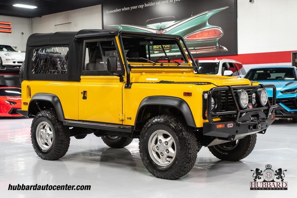 Land-Rover-Defender-1995-SUV