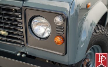 Land-Rover-Defender-1995-SUV-5