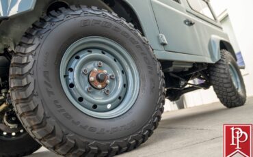 Land-Rover-Defender-1995-SUV-7