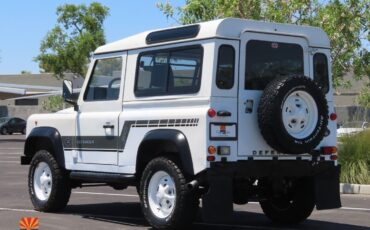 Land-Rover-Defender-1995-SUV-9