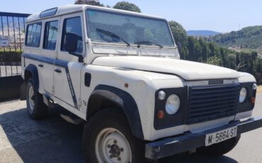 Land-Rover-Defender-1995-Wagon-1