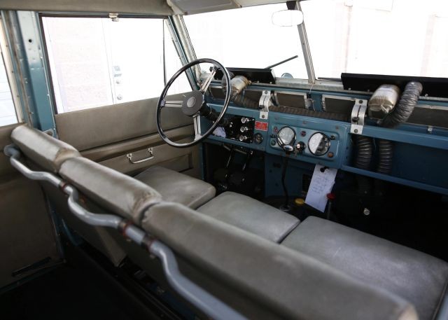 Land-Rover-Series-II-109-Station-Wagon-1963-Wagon-1