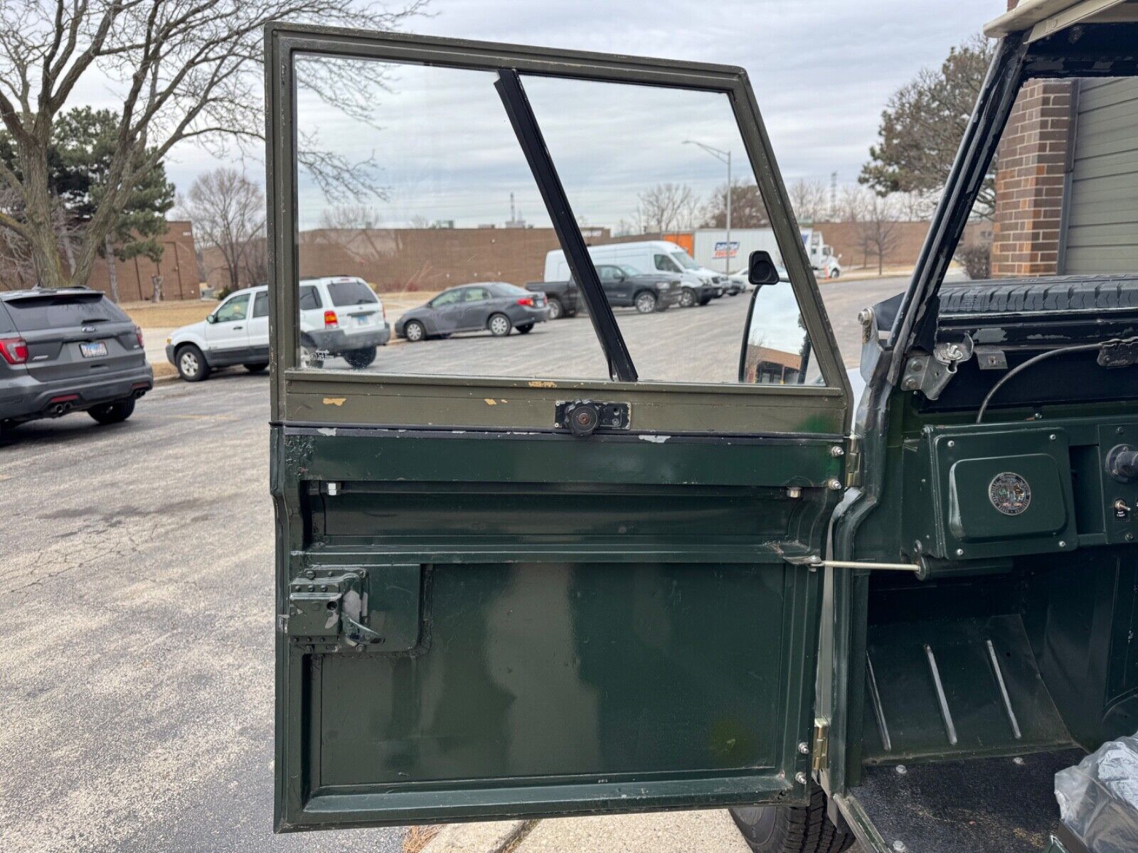 Land-Rover-Series-IIA-88-1971-SUV-21