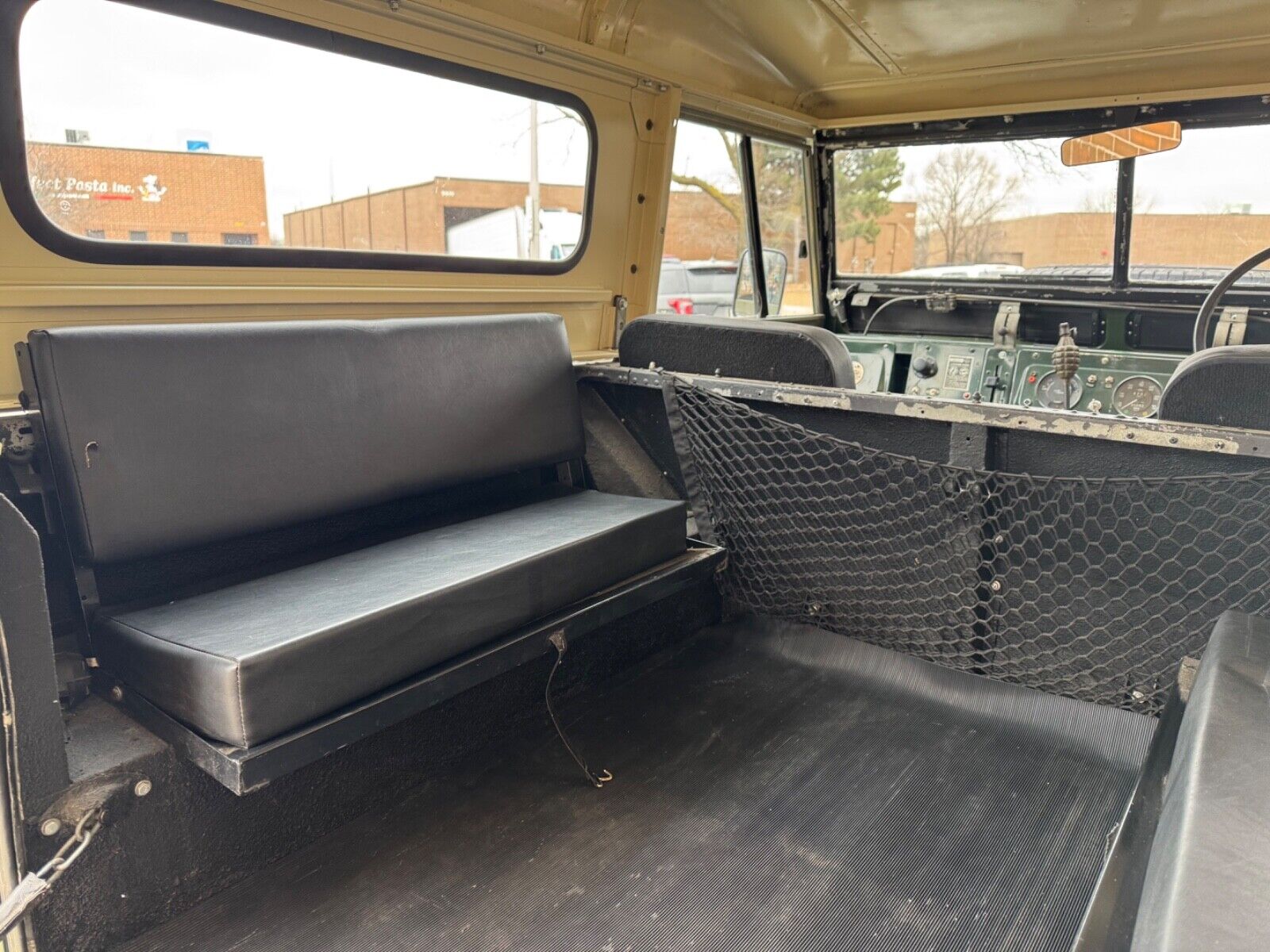 Land-Rover-Series-IIA-88-1971-SUV-26