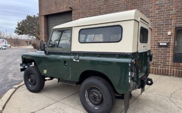 Land-Rover-Series-IIA-88-1971-SUV-3