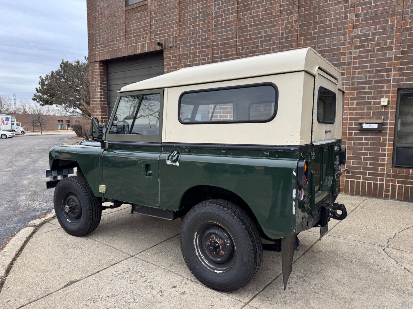 Land-Rover-Series-IIA-88-1971-SUV-3