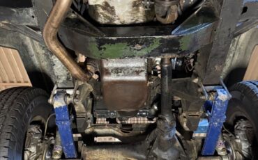 Land-Rover-Series-IIA-88-1971-SUV-30