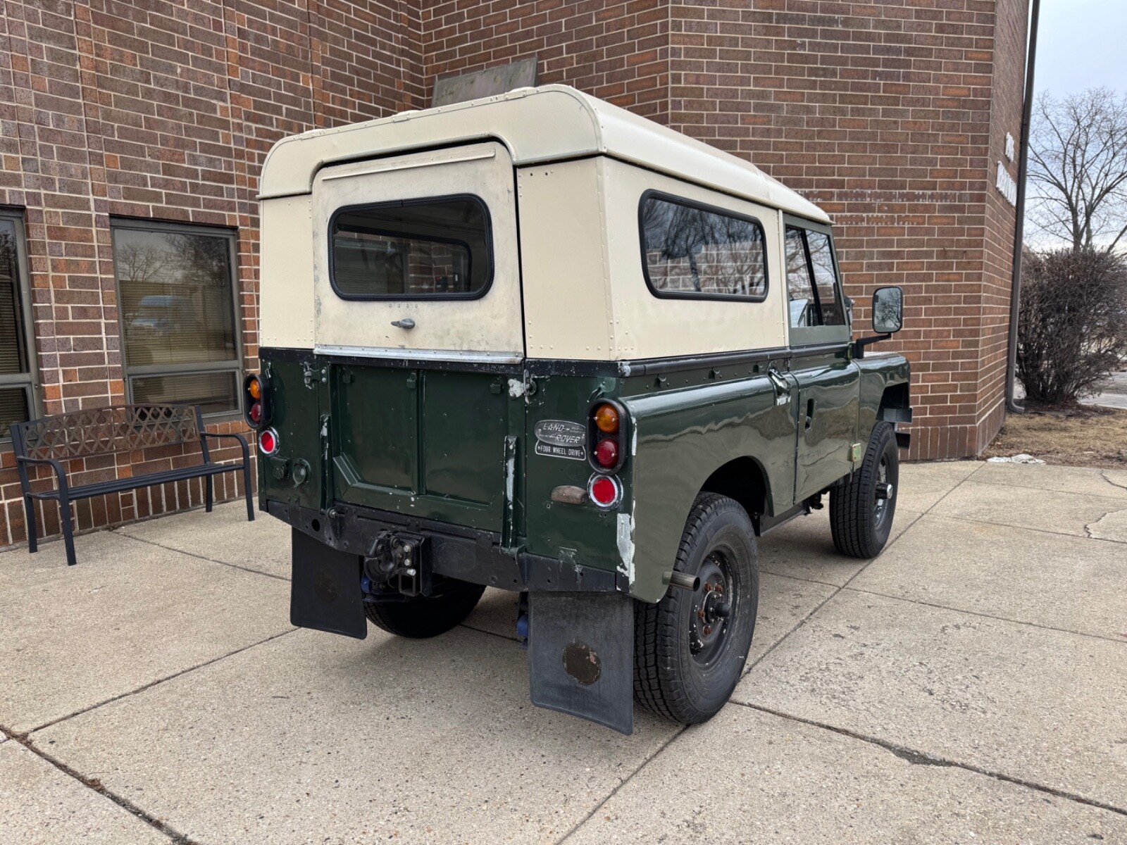 Land-Rover-Series-IIA-88-1971-SUV-7