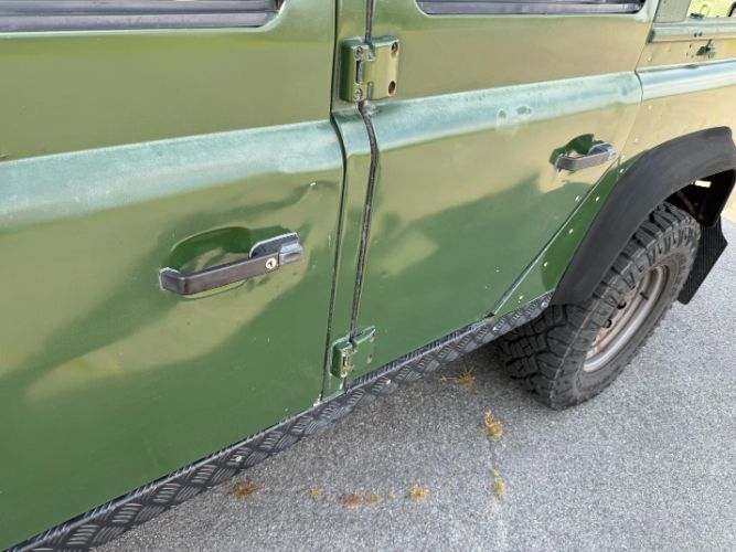 Land-rover-Defender-110-1984-1