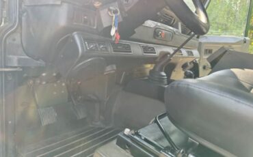Land-rover-Defender-110-1984-22