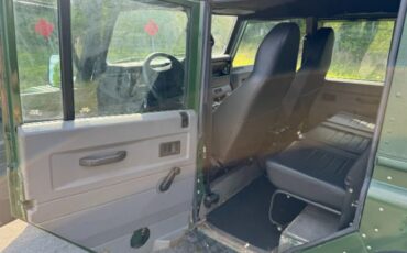 Land-rover-Defender-110-1984-23