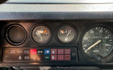 Land-rover-Defender-110-1984-27