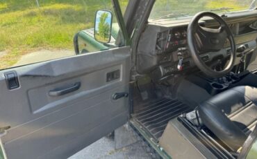Land-rover-Defender-110-1984-28