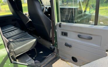 Land-rover-Defender-110-1984-4