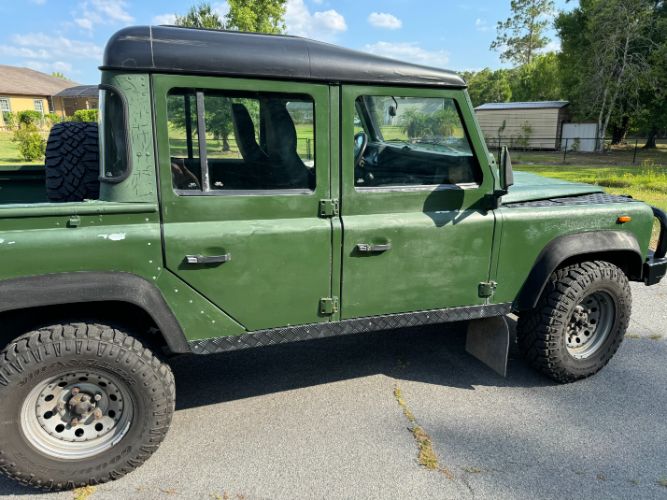 Land-rover-Defender-110-1984-7