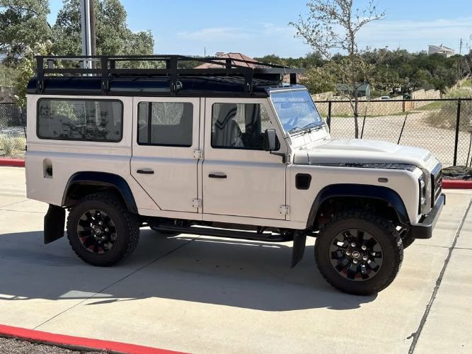 Land-rover-Defender-110-1990-11