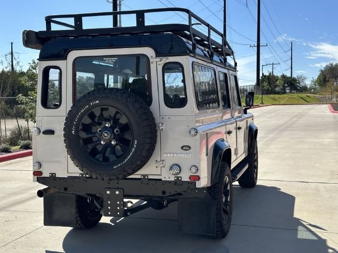 Land-rover-Defender-110-1990-12