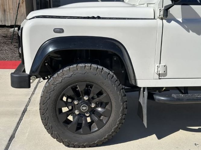 Land-rover-Defender-110-1990-14