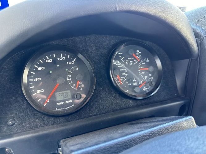Land-rover-Defender-110-1990-2