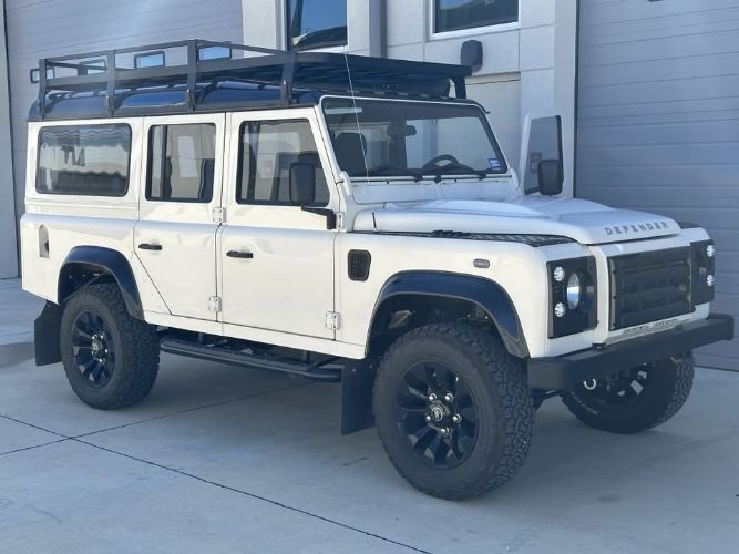 Land-rover-Defender-110-1990-4