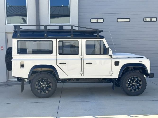 Land-rover-Defender-110-1990-5