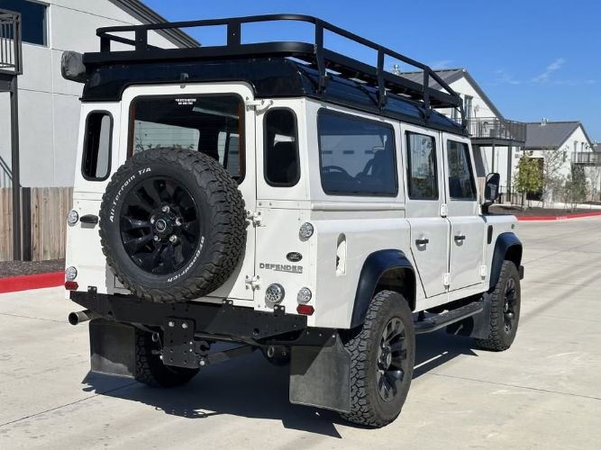 Land-rover-Defender-110-1990-6