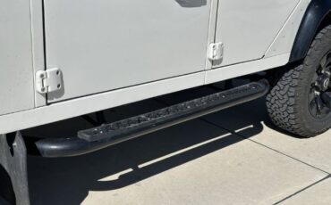 Land-rover-Defender-110-1990-7