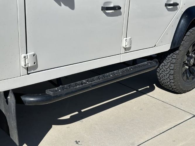 Land-rover-Defender-110-1990-7