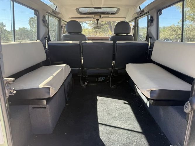 Land-rover-Defender-110-1992-1