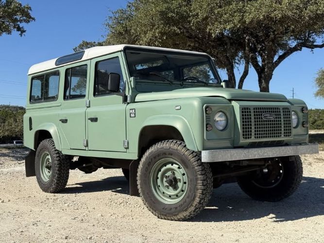 Land-rover-Defender-110-1992-2