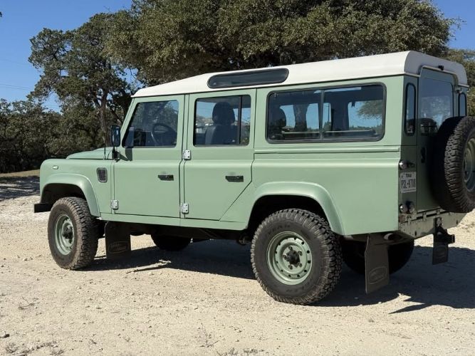 Land-rover-Defender-110-1992-3