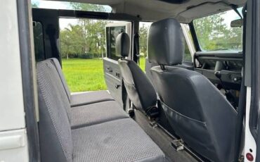 Land-rover-Defender-110-1992-White-10