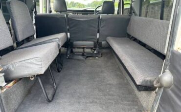Land-rover-Defender-110-1992-White-15
