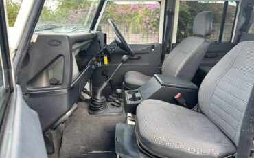 Land-rover-Defender-110-1992-White-18