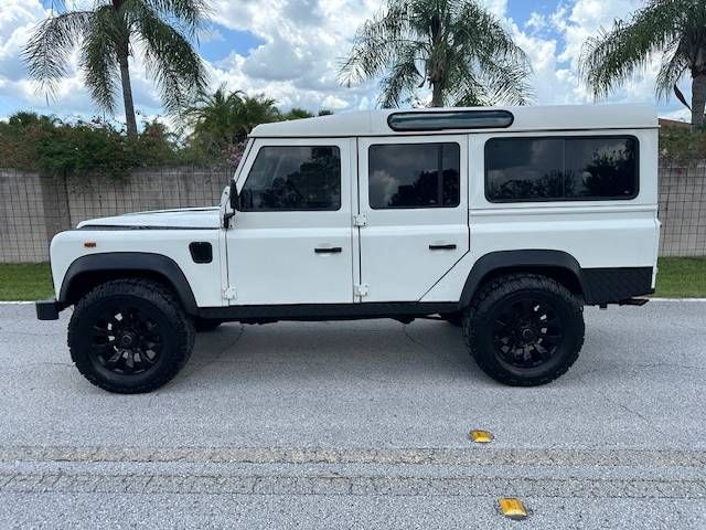 Land-rover-Defender-110-1992-White-20