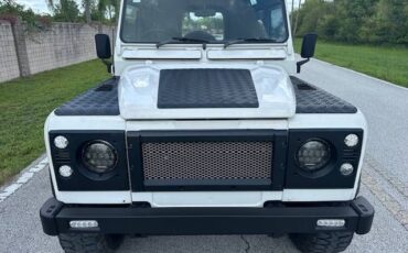 Land-rover-Defender-110-1992-White-23
