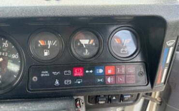 Land-rover-Defender-110-1992-White-4