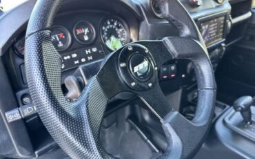 Land-rover-Defender-110-1993-Santorini-Black-Black-Leather-4