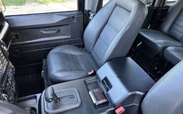 Land-rover-Defender-110-1993-Santorini-Black-Black-Leather-6