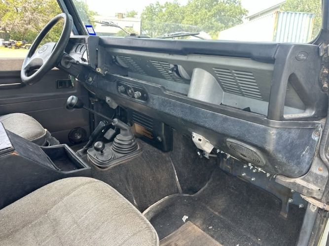 Land-rover-Defender-110-1995-Blue-Gray-19