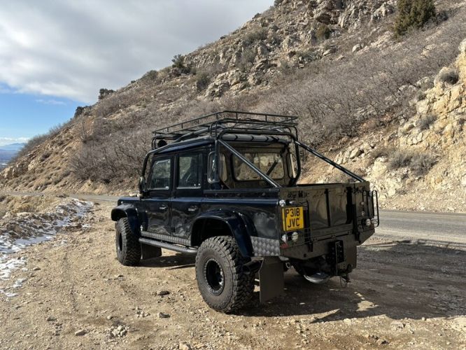 Land-rover-Defender-1980-2