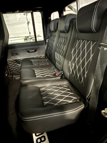 Land-rover-Defender-1980-8