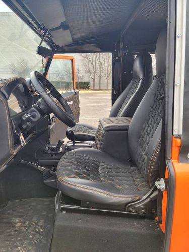 Land-rover-Defender-1985-Orange-10