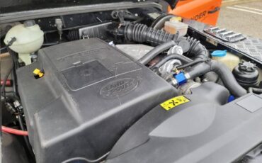 Land-rover-Defender-1985-Orange-14
