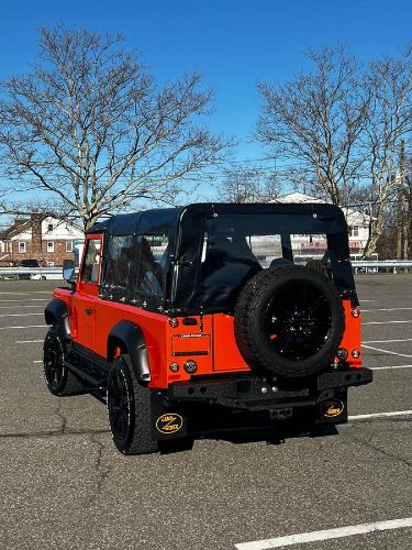 Land-rover-Defender-1985-Orange-18