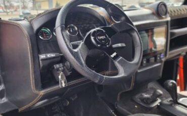 Land-rover-Defender-1985-Orange-9
