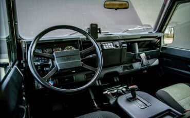Land-rover-Defender-1986-Green-Black-11